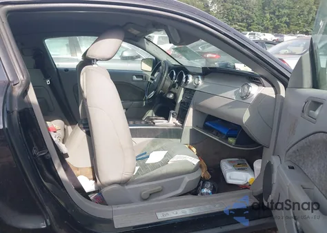 2007 Ford Mustang V6 Deluxe/V6 Premium z USA, uszkodzony, nr VIN 1ZVFT80N075219112